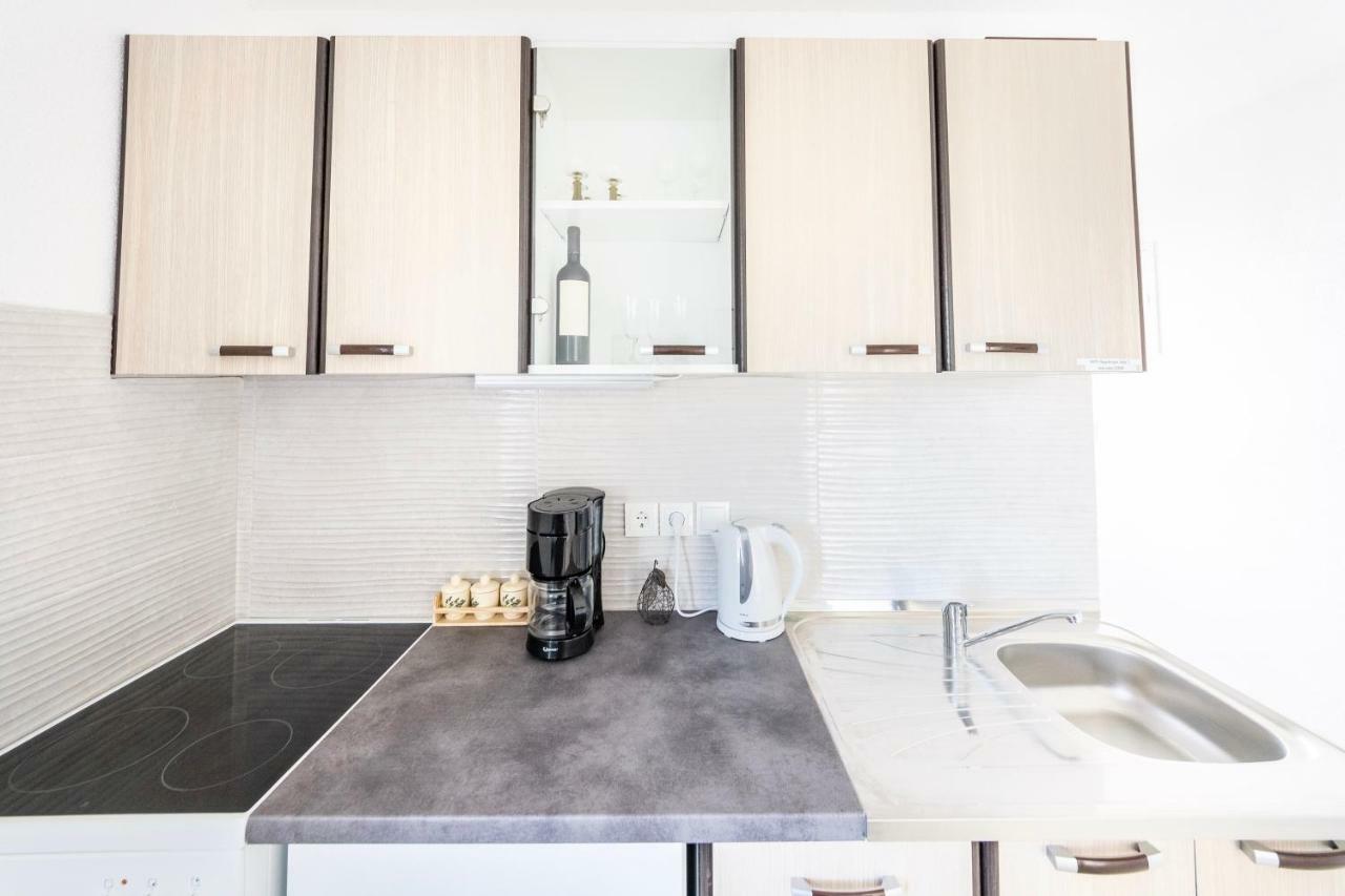 Apartmani Ada 1 ポヴィヤ エクステリア 写真