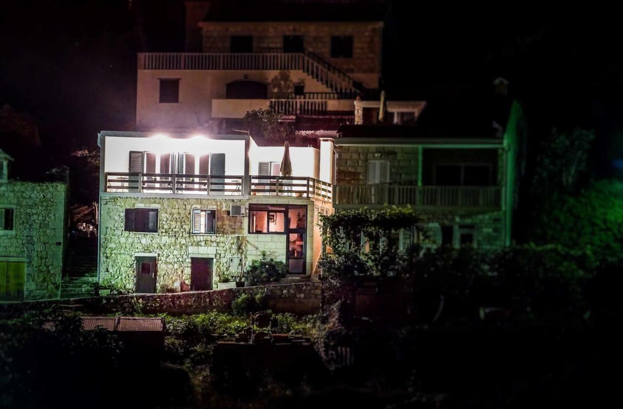 Apartmani Ada 1 ポヴィヤ エクステリア 写真
